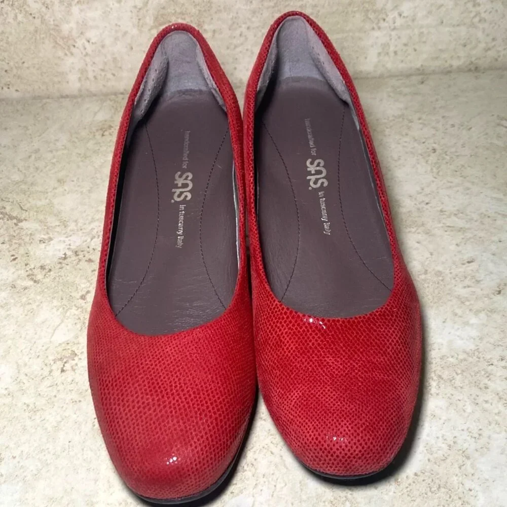 SAS Womens Red Leather Wedge Low‎ Heel Shoes Professional Career Office
